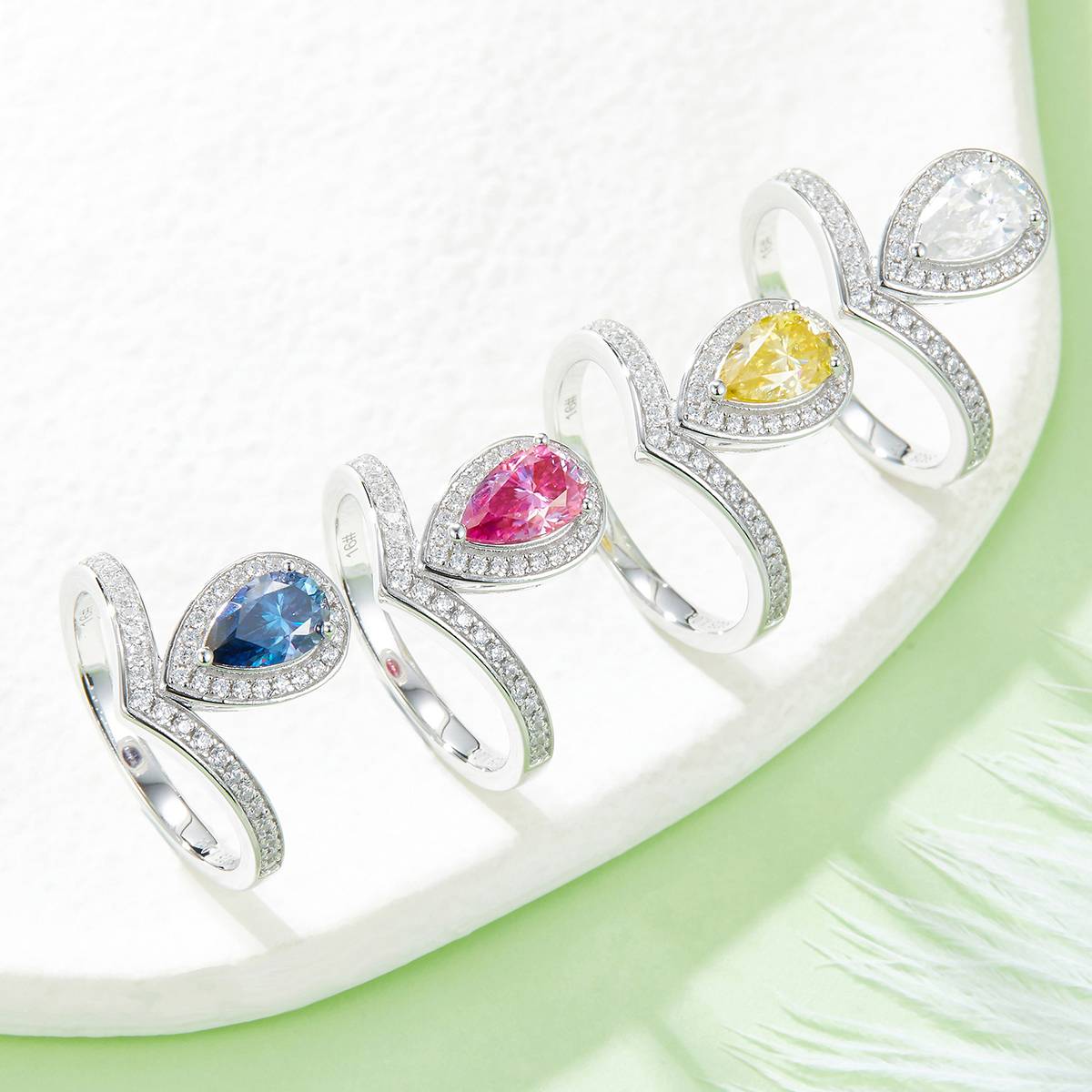 V-shaped Tiger Edge Water Drop S925 Silver Plated Platinum Colored Moissanite Diamond Women's Ring 1 Carat D-Class